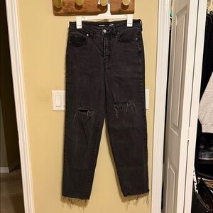 Women’s Black Distressed Jeans